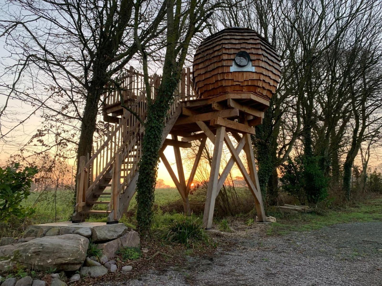 La Ville Es Renais - Ferme Et Maison D'Hotes Insolite Erquy Eksteriør billede